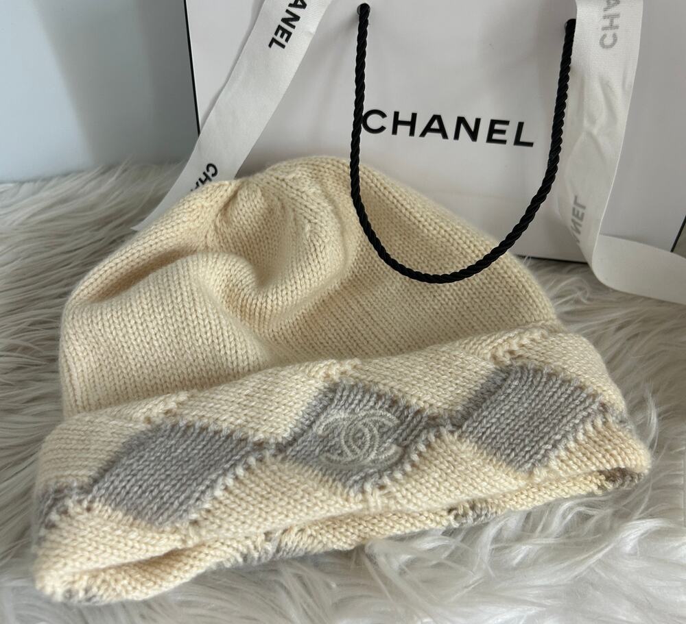CHANEL Logo Cashmere Hat Beanie